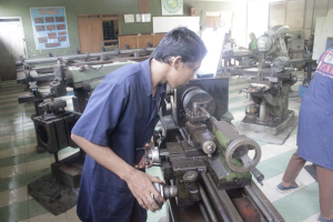 Read more about the article Prospek Kerja Jurusan Teknik Pemesinan Lulusan SMK